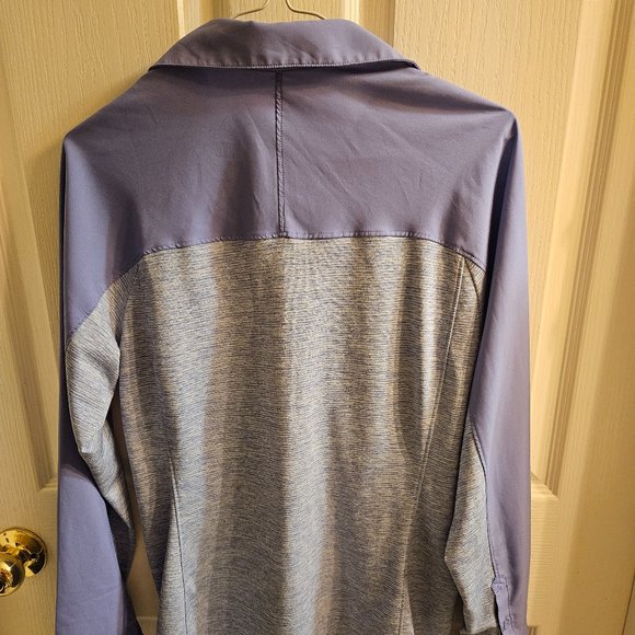 Under Armour Button Up- size small - Picture 2 of 6